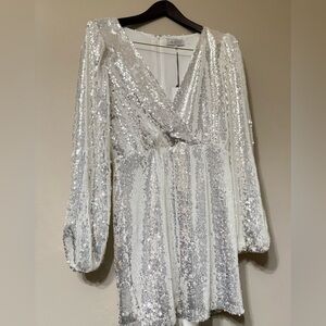 Wayf Silver Sequin V-Neck  Prom Cocktail Dress Date Night NWT  SIZE M